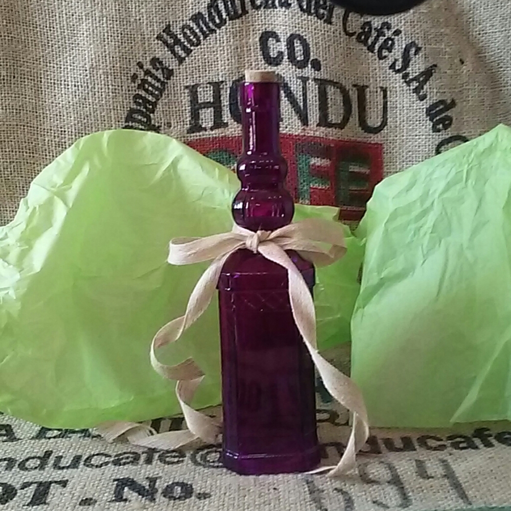 Decorative decanter